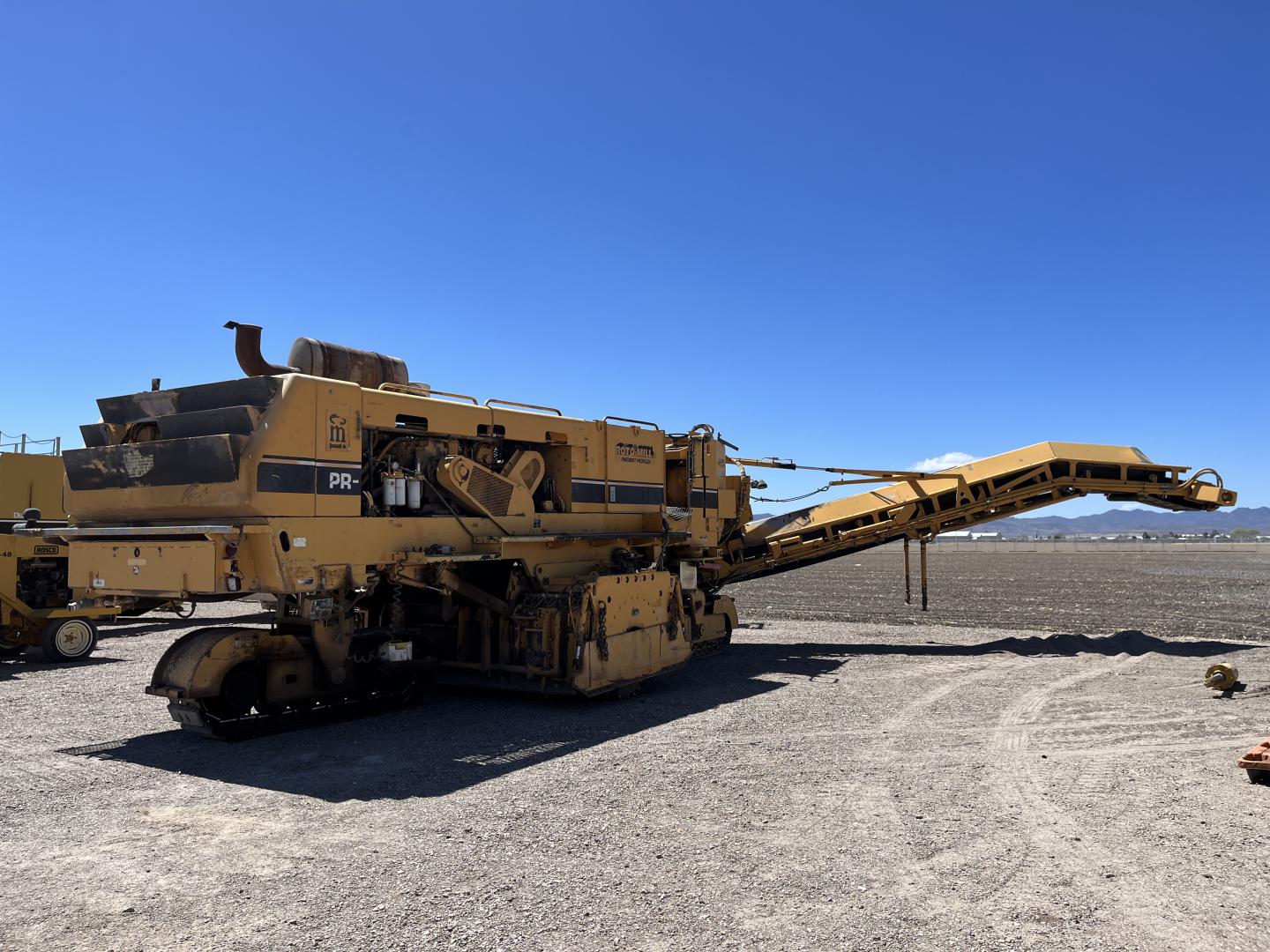 ./imagenes/INVOICE/2019/16581/RECUPERADORA DE ASFALTO CMI PR-800-71-2 (1).JPG